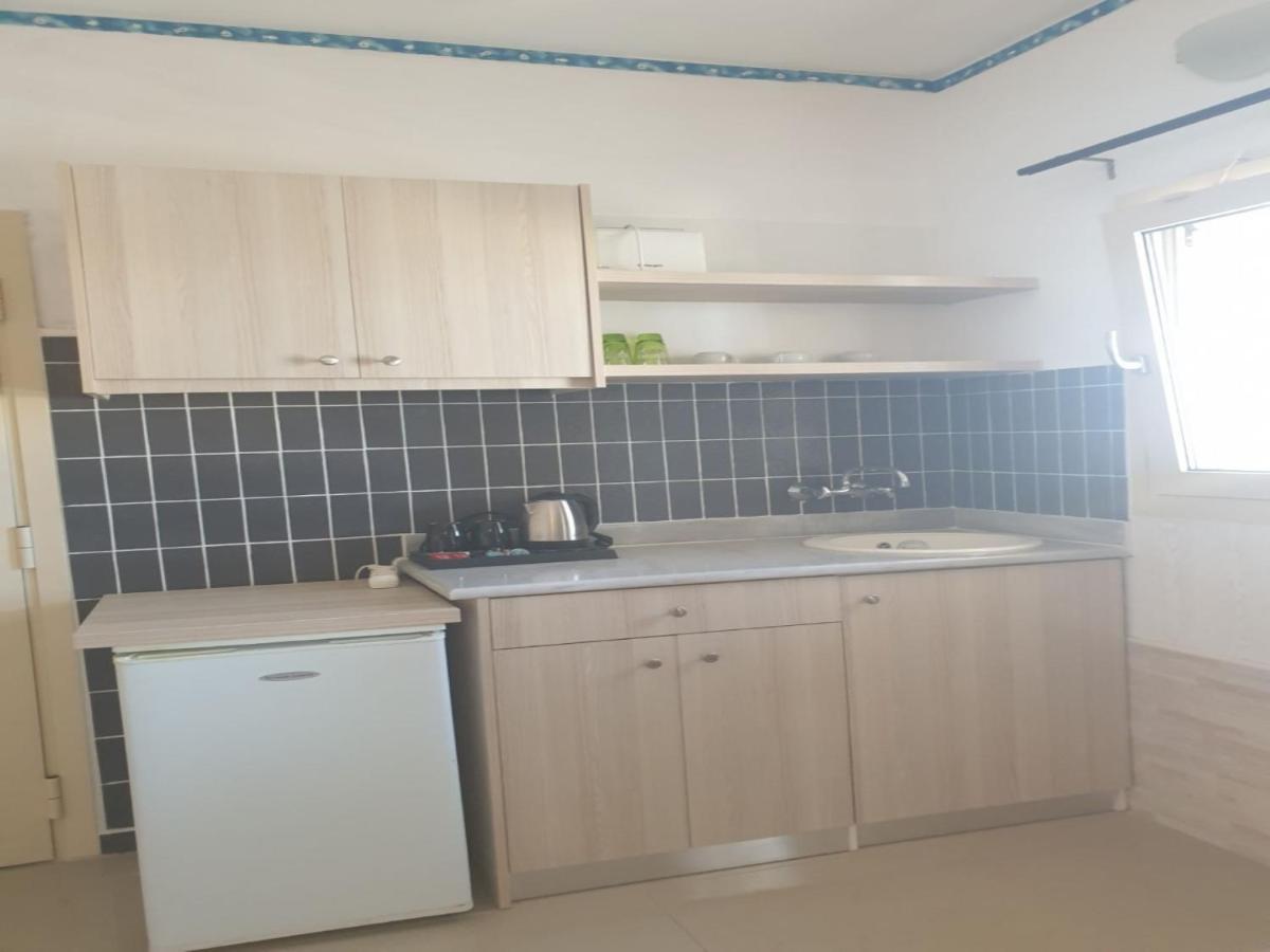 Room In Apartment - Beautiful And Spacious Room Near Cretan Sea Херсониссос Экстерьер фото
